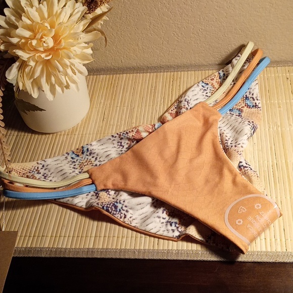 NWT Niyama Sol Multicolor Snakeskin Reversible Bikini Bottom, M, Color Anaconda - Picture 7 of 8